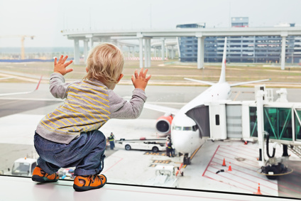 Fliegen mit Baby – Eine Echte Nervensache