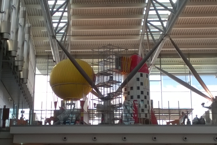 Flughafen McDonalds Hamburg – Raketen-Spielplatz für Kinder